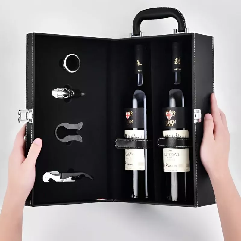 Cutie de vin Deluxe pentru 2 sticle cu accesorii de vin incluse din piele ecologica neagra fina [9]