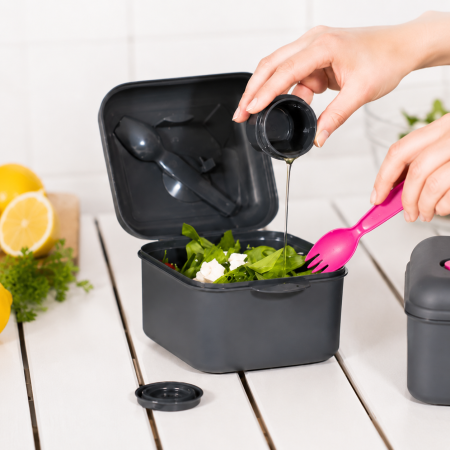 Cadouri Paste - Cutie pentru Pranz To Go cu Recipient pentru Dressing