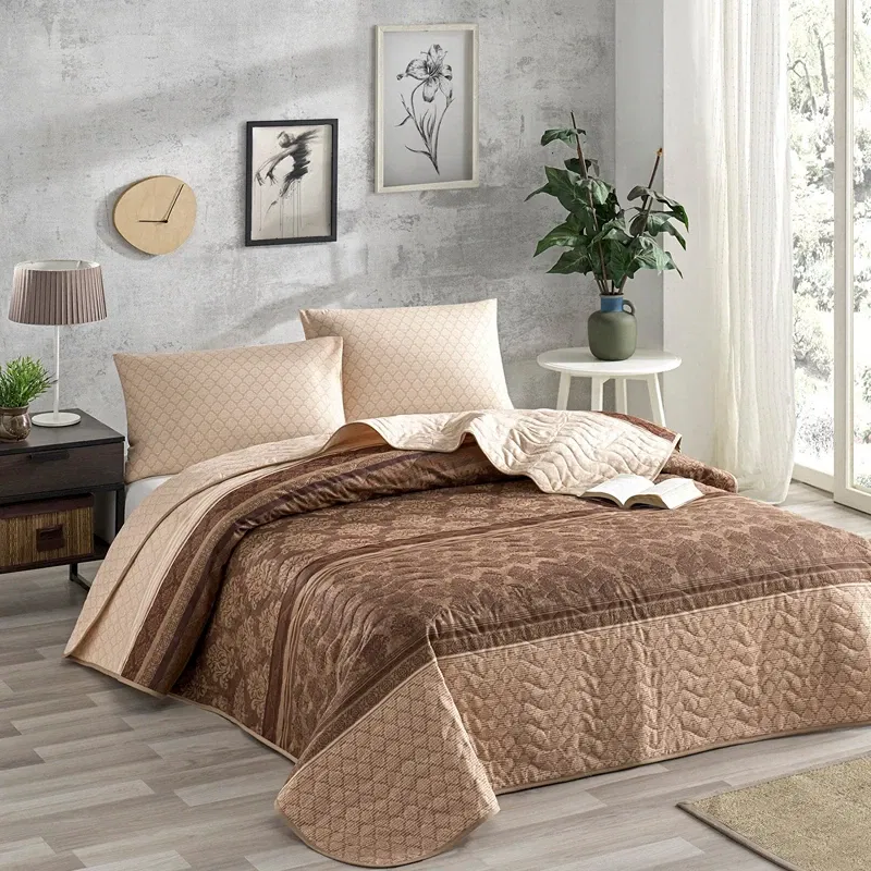 Cuvertura matlasata Creative - Maro, 160x220 cm, 1 fata de perna [0]