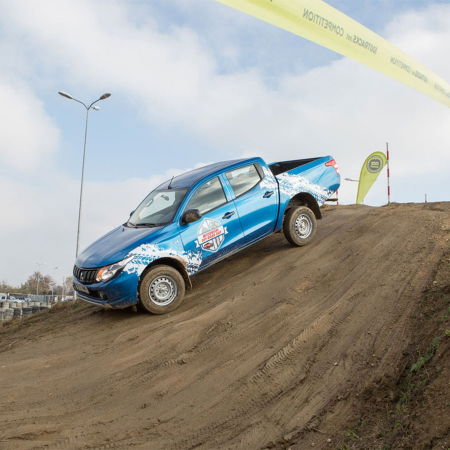 Cadouri - Discovery my 4x4 car  Academia Titi Aur