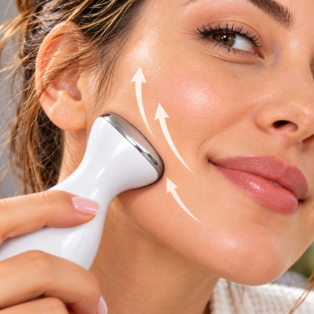 Cadouri pentru Iubita - Dispozitiv pentru Masaj Facial cu Gheata