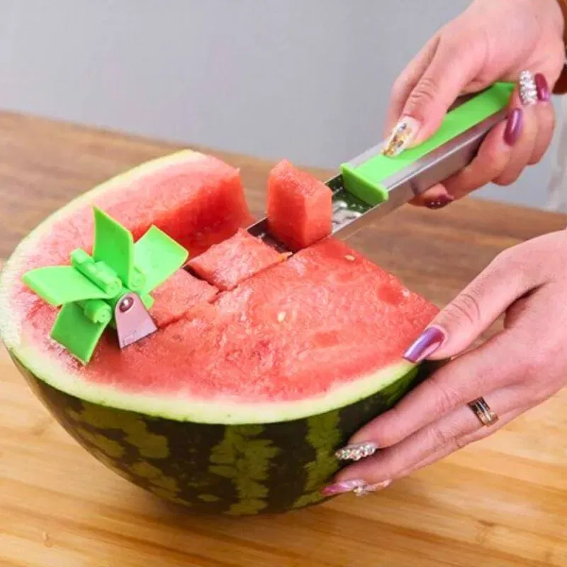 Dispozitiv pentru taiat pepene [0]