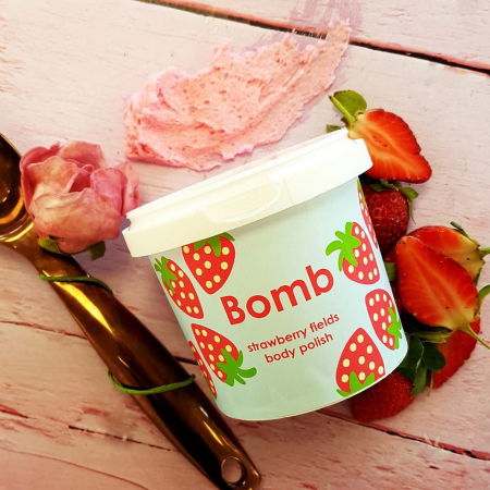 Exfoliant corp particule fine Strawberry Fields Bomb Cosmetics [1]