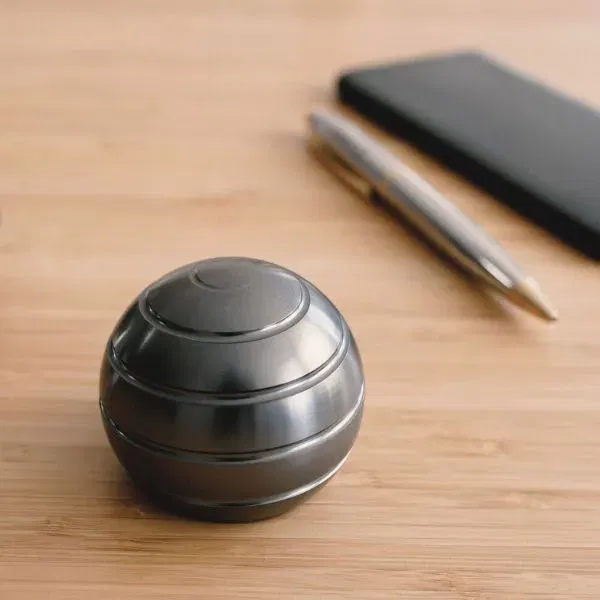 Glob rotativ de masa cu Iluzie hipnotica de vartej [10]