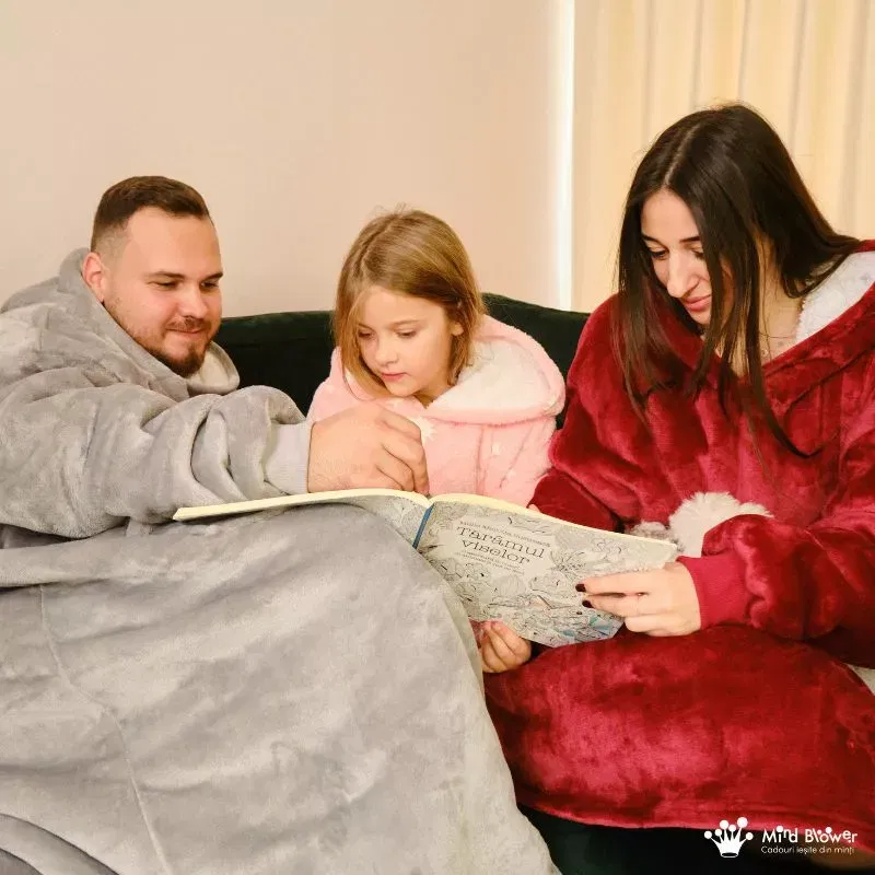 Hanorac patura cu maneci fete Luna Fosforescenta Roz cu buzunar cangur Flanel & Polar 440g/mp 105 cm [8]