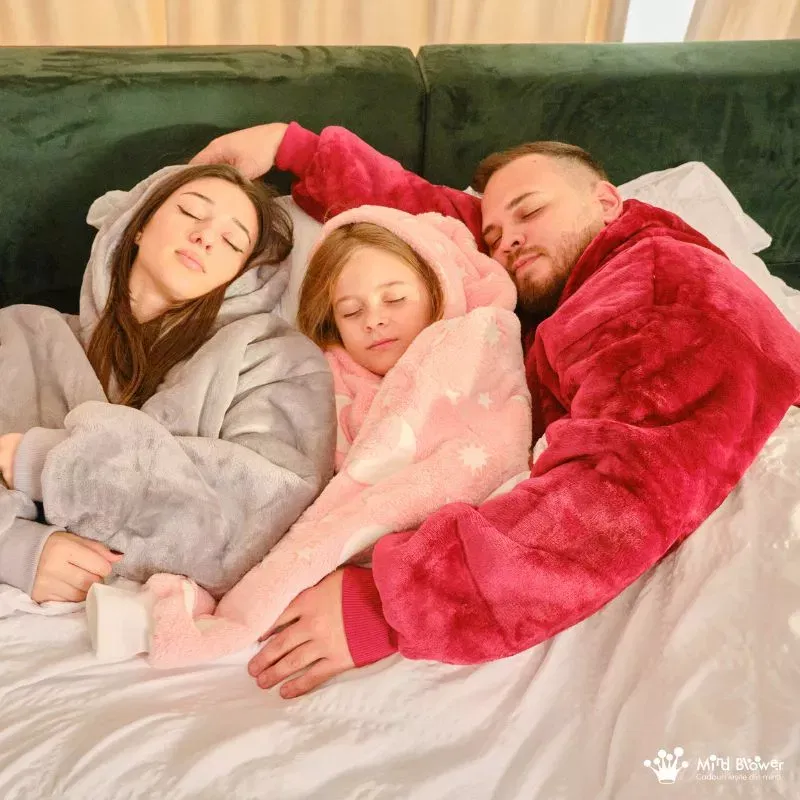 Hanorac patura cu maneci fete Luna Fosforescenta Roz cu buzunar cangur Flanel & Polar 440g/mp 105 cm [10]