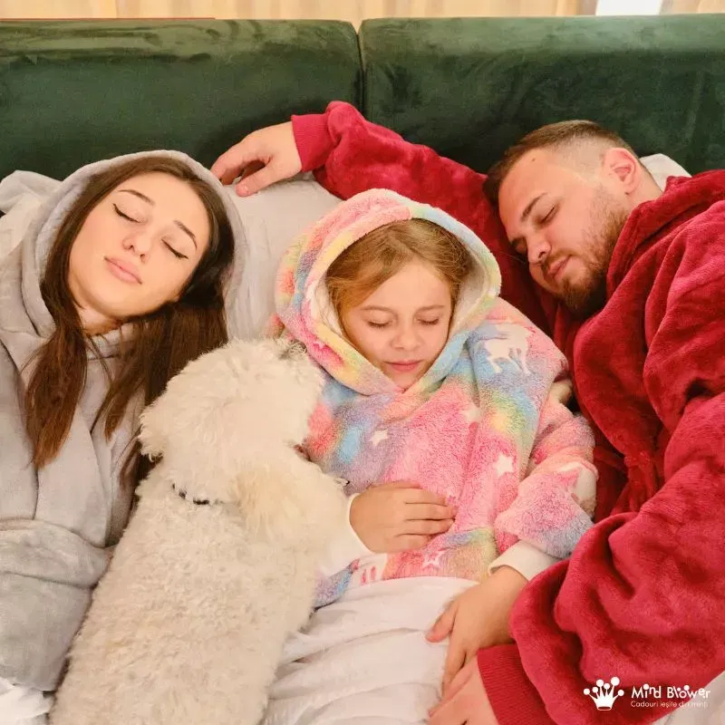 Hanorac patura cu maneci fete Unicorn Fosforescent cu buzunar cangur Flanel & Polar 440g/mp 105 cm [7]