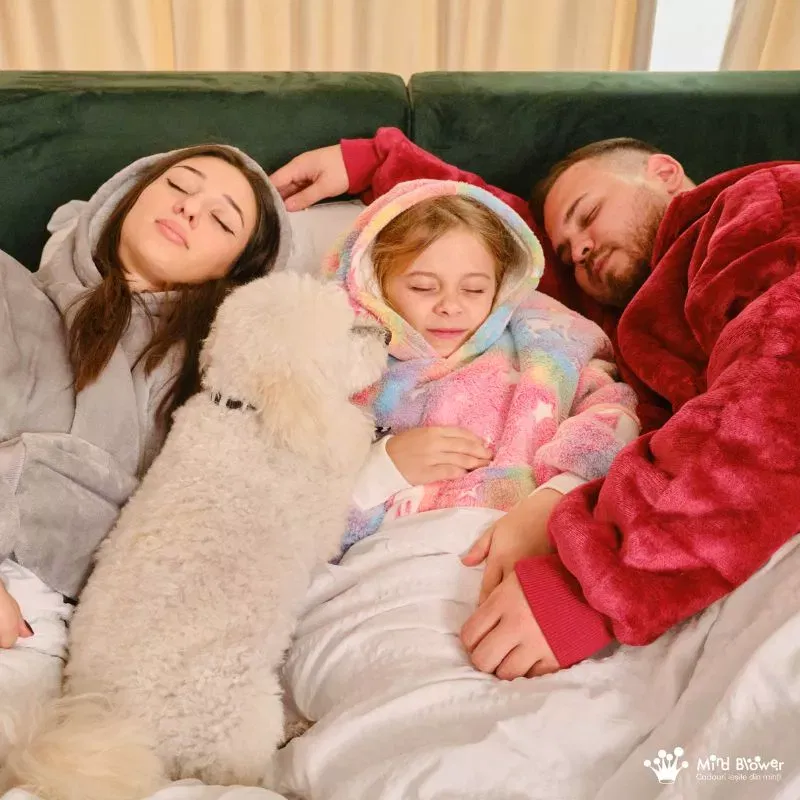 Hanorac patura cu maneci fete Unicorn Fosforescent cu buzunar cangur Flanel & Polar 440g/mp 105 cm [6]