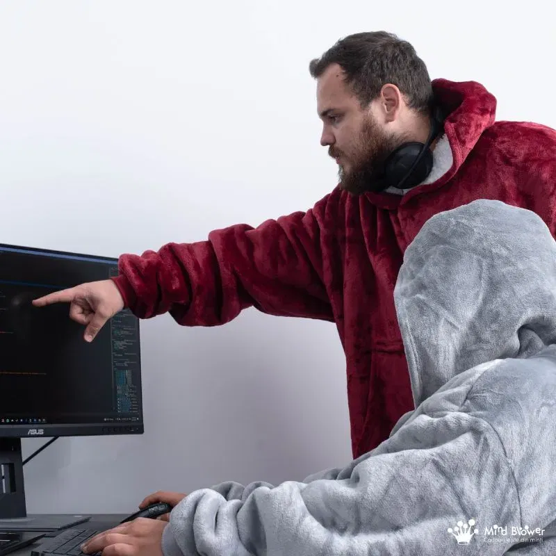 Hanorac patura cu maneci gluga si buzunar cangur Flanel & Polar 480g/mp 165 cm Rosu [12]