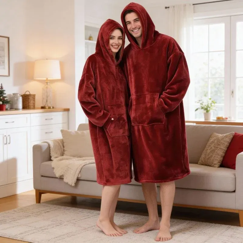 Cadouri pentru Iubita - Hanorac patura cu maneci gluga si buzunar cangur Flanel & Polar 370g/mp 135 cm Rosu