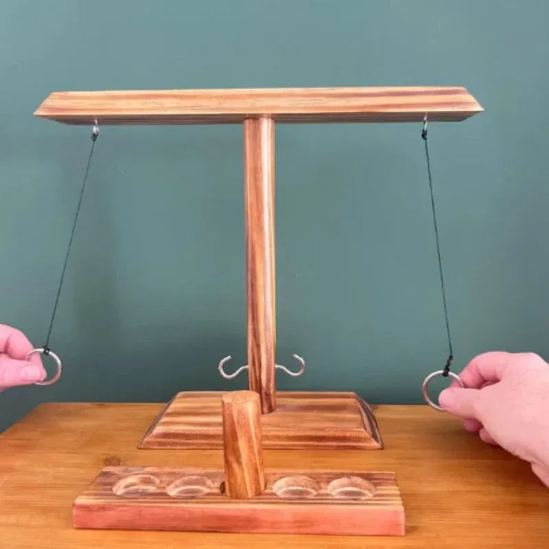 Cadouri de Craciun - Joc amuzant Duel cu inele si shoturi