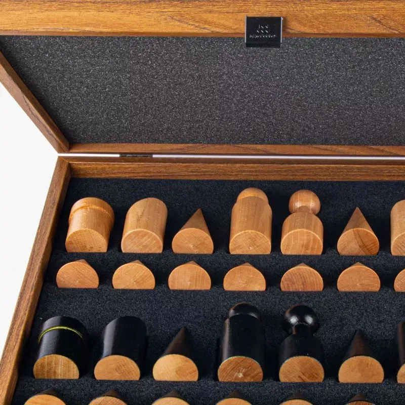 Joc Sah Bauhaus caseta 40x40cm tabla si piese din lemn Black-White Leatherette [2]