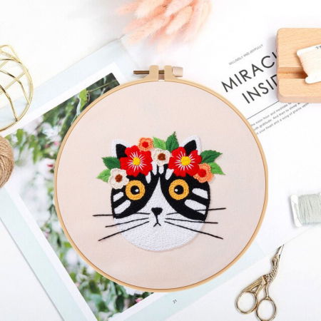 Kit Broderie DIY, Pisicuta cu flori, Crem [2]