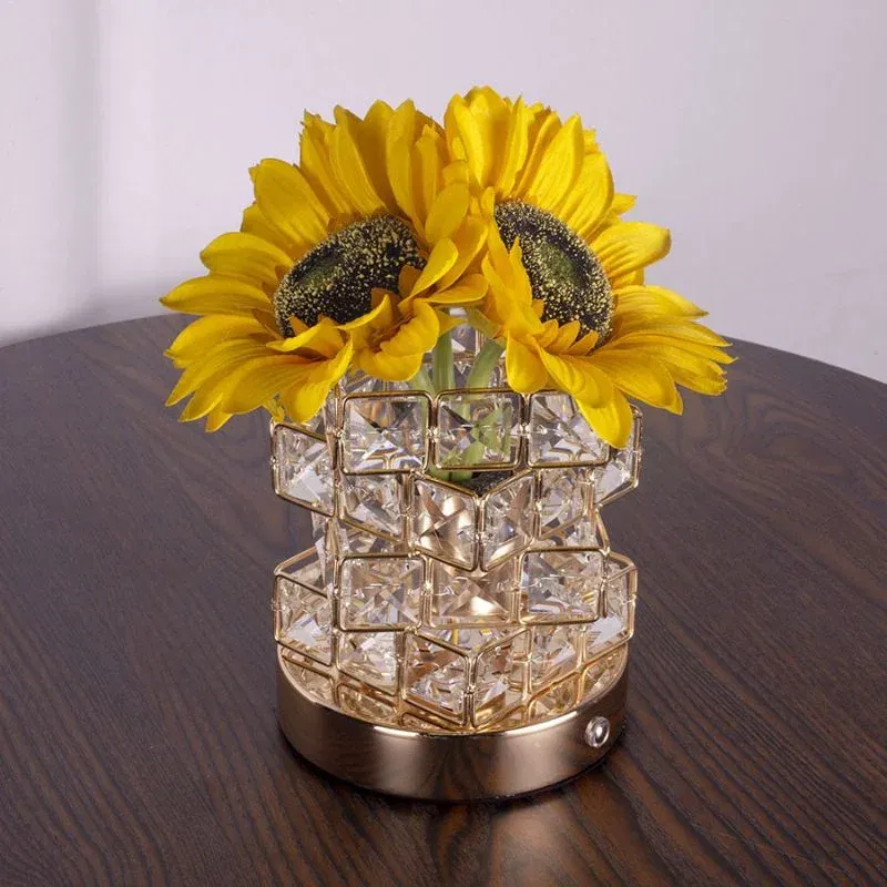 Lampa cu design elegant in forma de vaza [1]