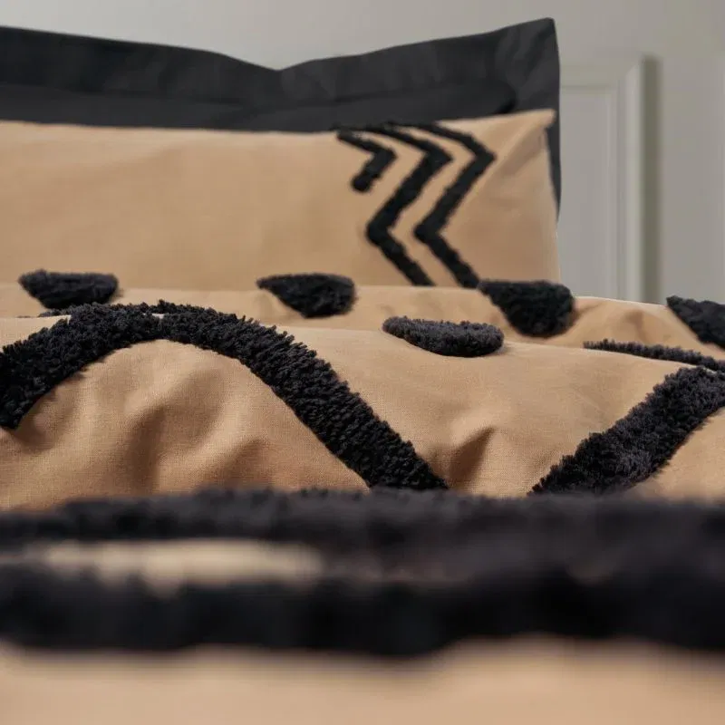 Lenjerie bumbac ranforce Elio - Cupru, 200x220 cm, 4 fete de perna, cearsaf [2]