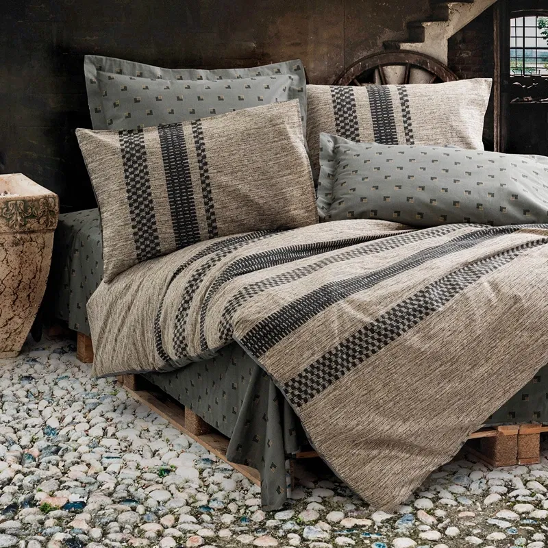 Lenjerie pat dublu, bumbac ranforce, maro negru gri, 200x220 cm, doua huse de perna [0]