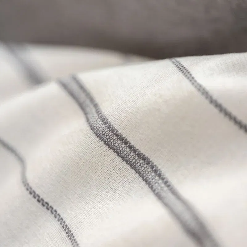 Lenjerie pat dublu, gri, 200x220 cm, doua huse de perna, cearsaf 240x260 cm [2]