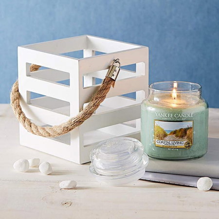 Cadouri de Casa Noua - LUMANARE PARFUMATA YANKEE COASTAL LIVING BORCAN MEDIU