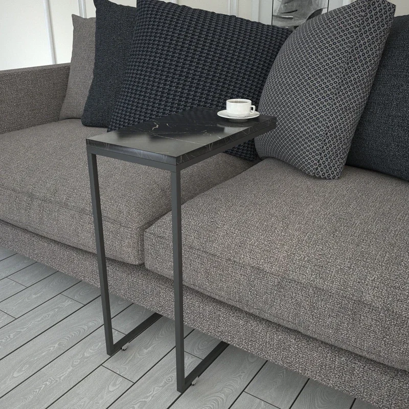 Cele mai noi - Masuta Callen, marmura neagra si alb, 46 cm, picioare metalice cu roti