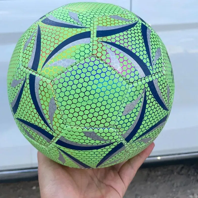 Minge de fotbal cu efect fosforescent [3]