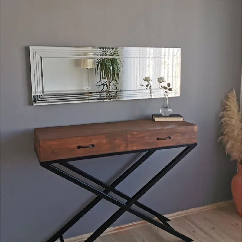 Oglinda dreptunghiulara cu rama argintie, ajustabila, design elegant [1]