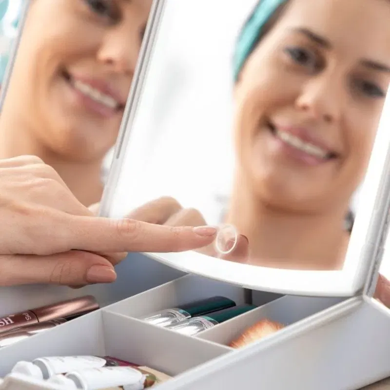 Oglinda machiaj cu led si organizator cosmetice [4]