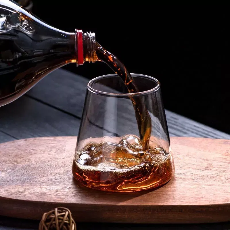 Pahar de bere cu munte, din sticla borosilicata 250ml, Varful Berarilor [4]