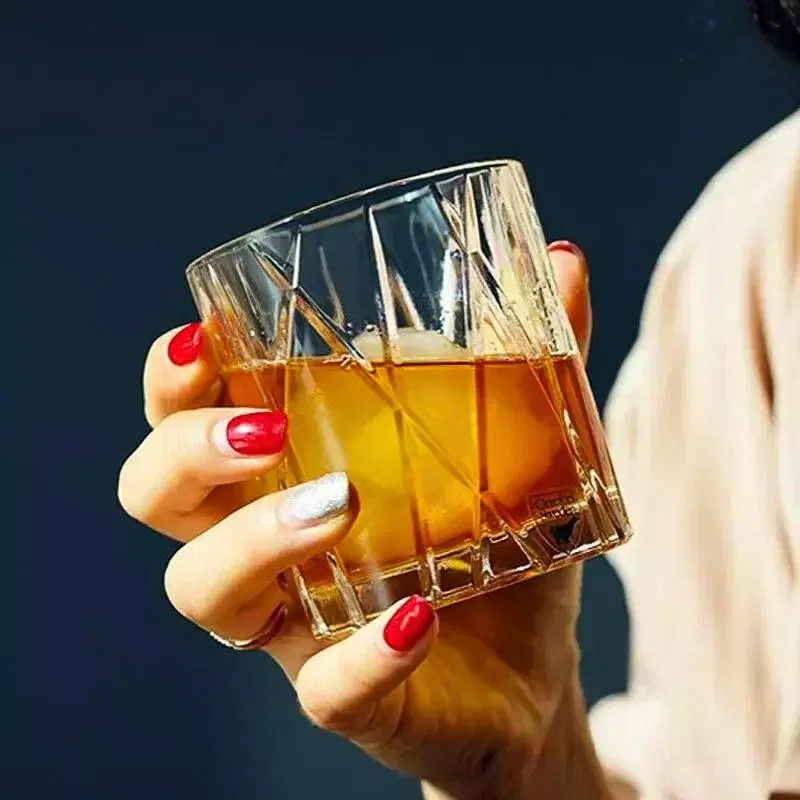 Pahar whiskey Mysterious [1]