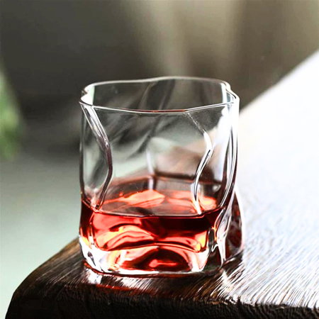 Cadouri de Casa Noua - Pahar whiskey Wave