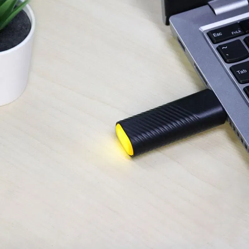 Cadouri Majorat - Purificator de aer USB