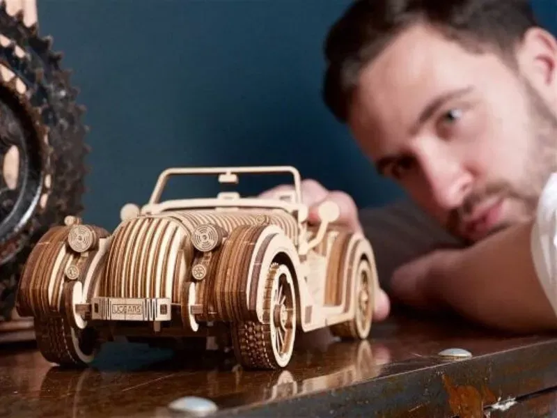 Puzzle 3D Model Roadster VM-O1 din lemn Ugears [34]