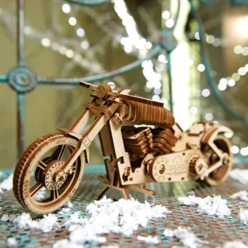 Puzzle 3D Motocicleta VM-02 din lemn Ugears [1]