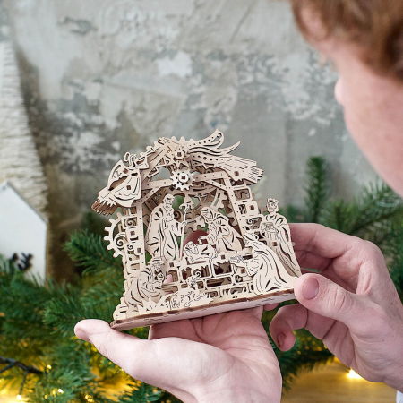 Puzzle 3D Nasterea Domnului, din lemn Ugears [2]