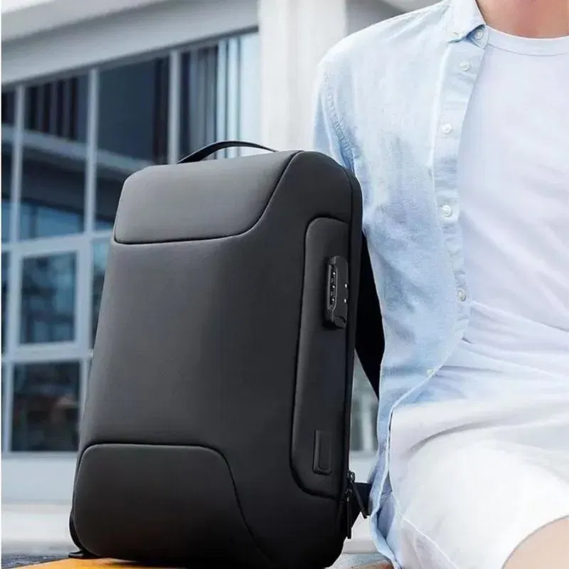 Rucsac antifurt barbati The SafeTrekker Waterproof USB [1]