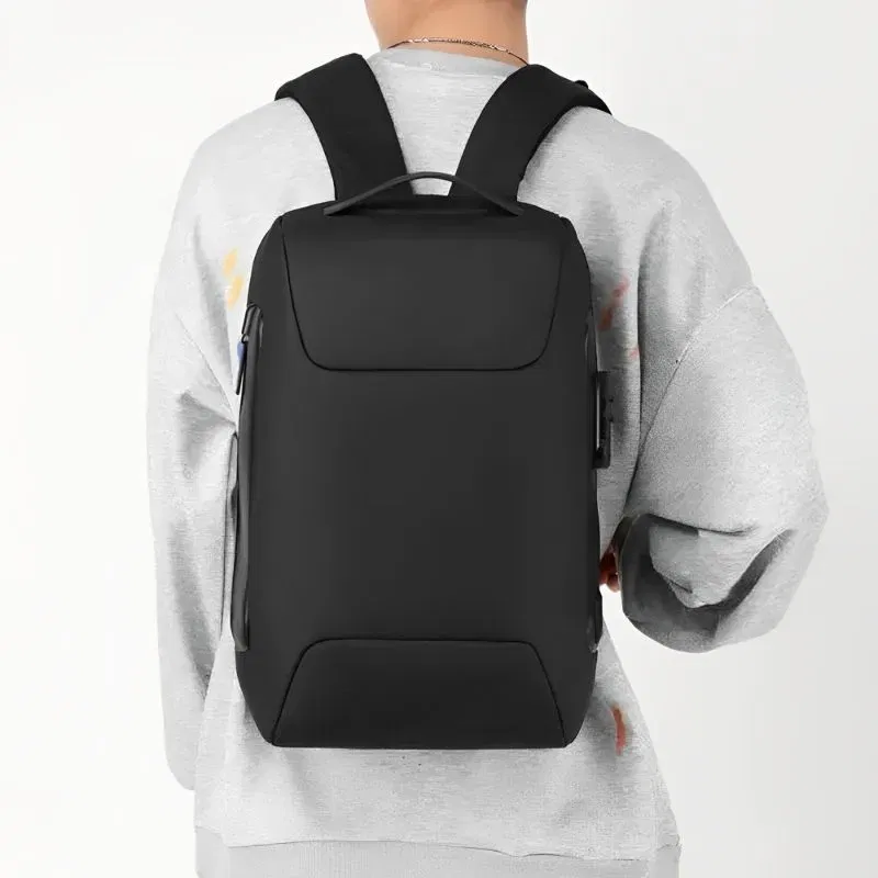 Rucsac antifurt barbati The SafeTrekker Waterproof USB [2]