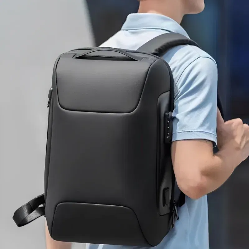 Cadouri Colegi Birou - Rucsac antifurt barbati The SafeTrekker Waterproof USB