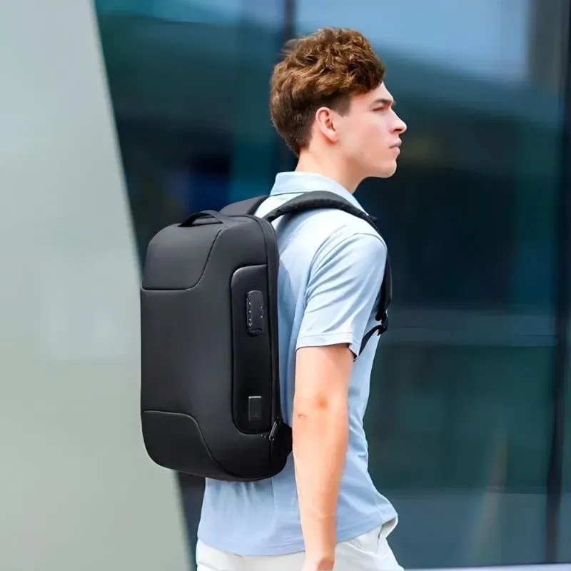 Rucsac antifurt barbati The SafeTrekker Waterproof USB [6]