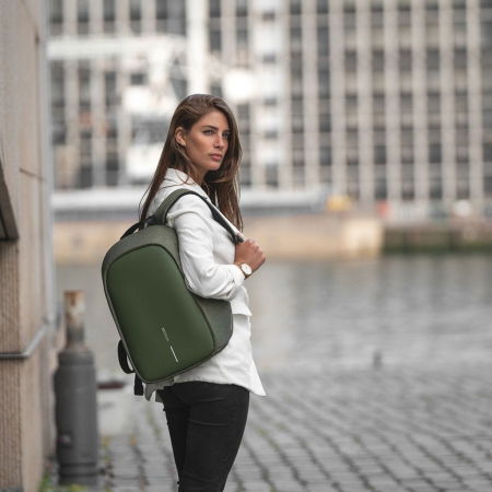 Cadouri pentru Iubita - Rucsac antifurt Bobby Hero Small