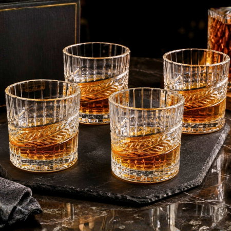 Cadouri pentru Iubit - Set 4 Pahare whiskey Classical