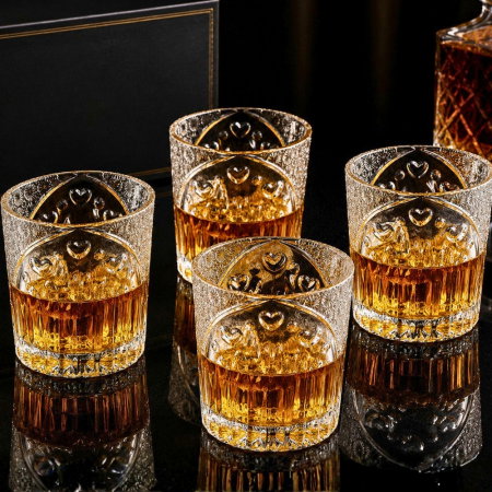 Cadouri pentru Iubit - Set 4 Pahare whiskey Royal