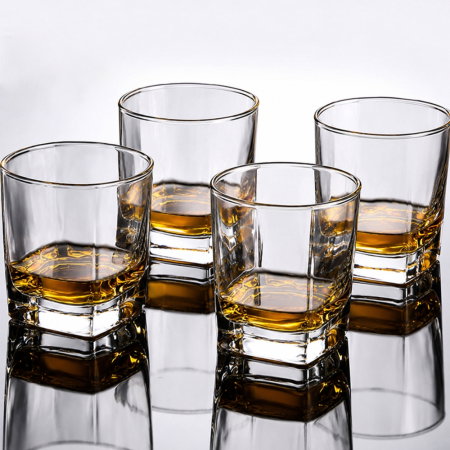 Cele mai noi - Set 4 Pahare whiskey Small Square