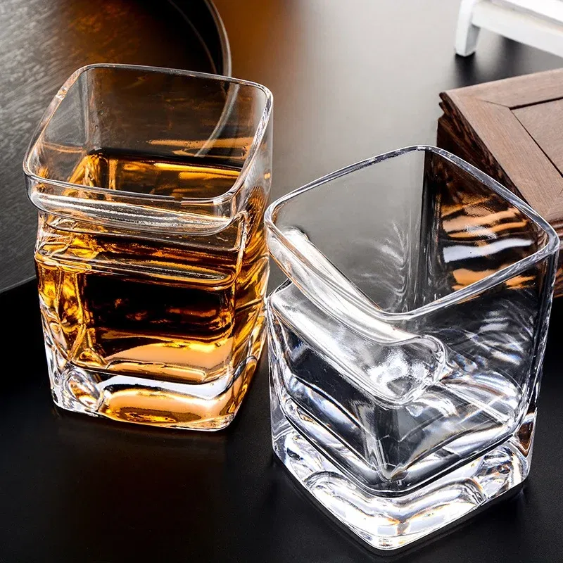 Set 6 pahare whiskey cu Suport Trabuc [4]