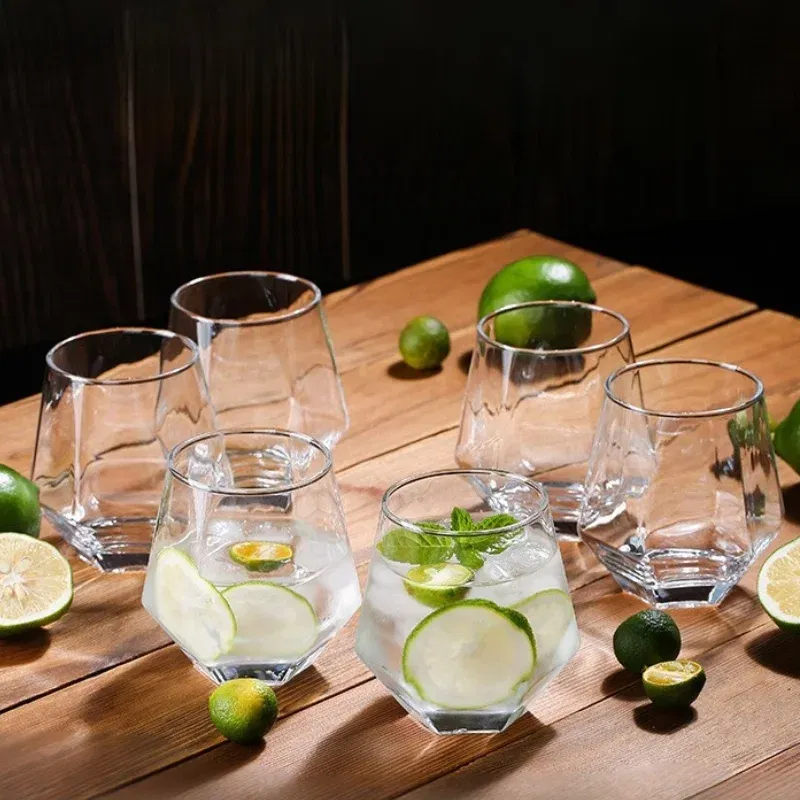 Cadouri de Casa Noua - Set 6 Pahare whiskey design Diamant