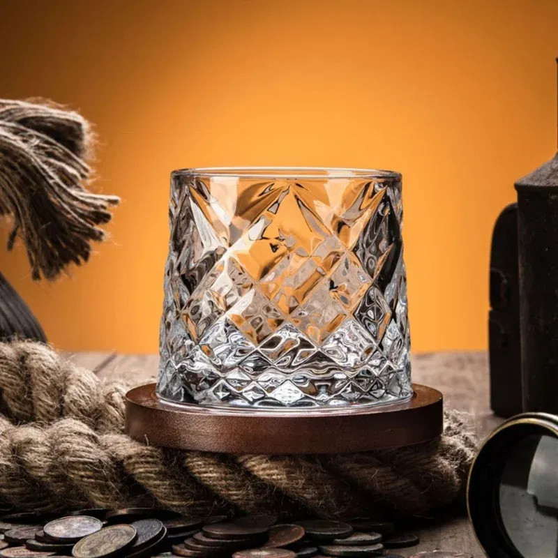 Set 6 Pahare whiskey Diamant cu baza din lemn [6]