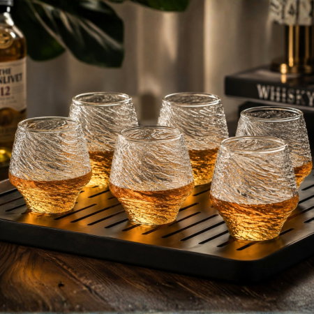 Cadouri de Casa Noua - Set 6 pahare whiskey Twisted