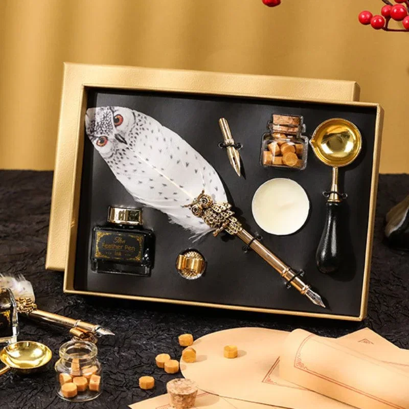 Cadouri pentru Sefi - Set cadou Caligrafie cu Pana alba cu Bufnita, Cerneala si Set Sigiliu, 7 piese