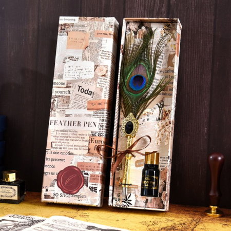 Cadouri Corporate - Set cadou Caligrafie cu Pana verde tip paun, Cerneala si Cutie Vintage, 3 piese