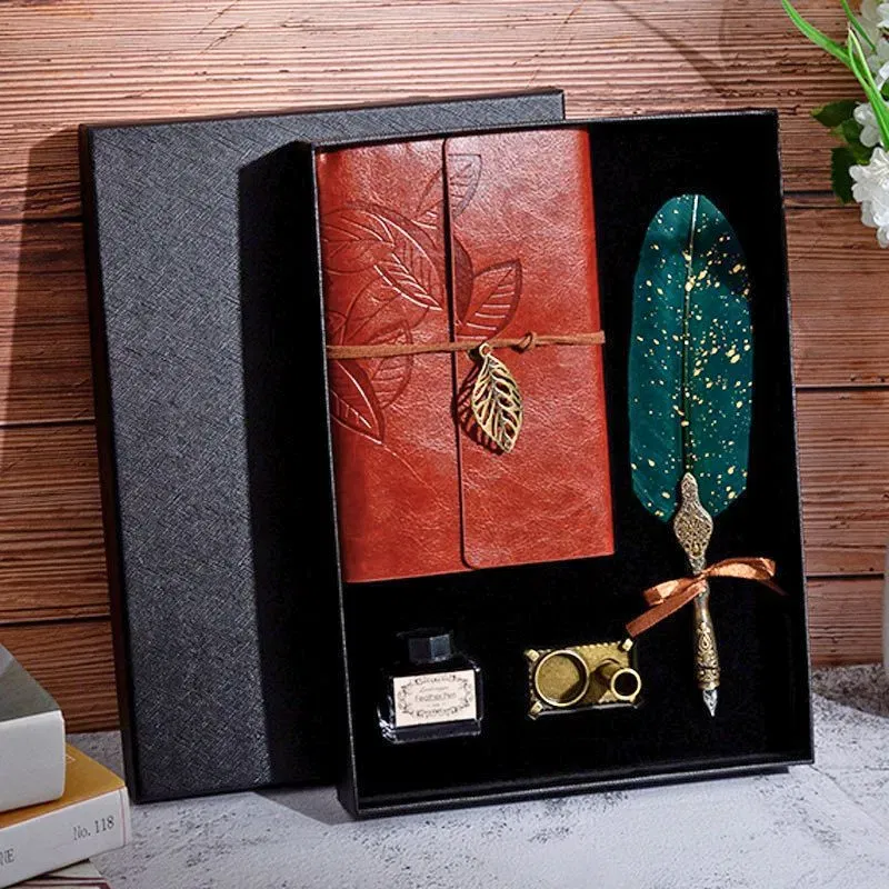 Cele mai noi - Set cadou Caligrafie Vintage cu Jurnal si Pana Verde