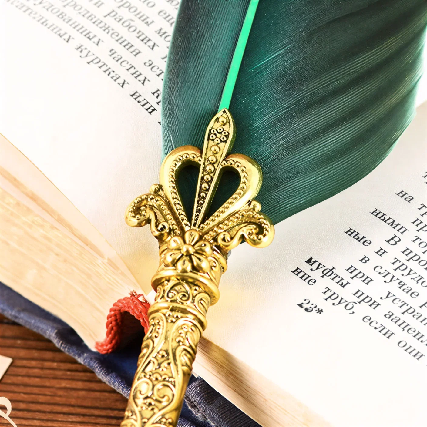 Set cadou Caligrafie Vintage cu Pana verde, Jurnal si Suport pentru stilou, 9 piese [1]