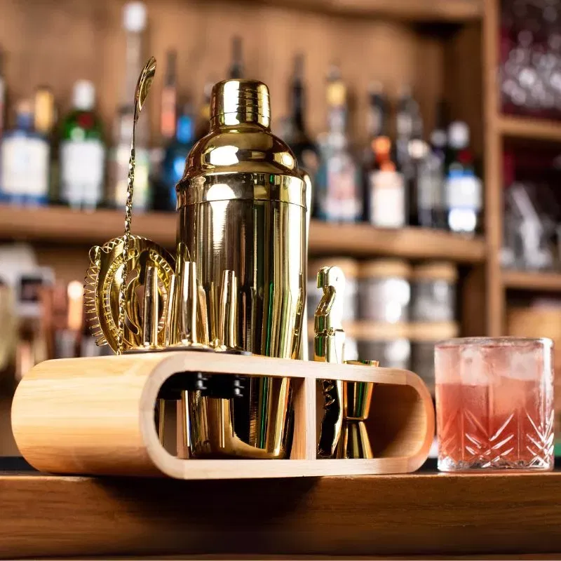 Set cadou Cocktail Shaker Mixology cu 11 accesorii 750ml Gold [1]